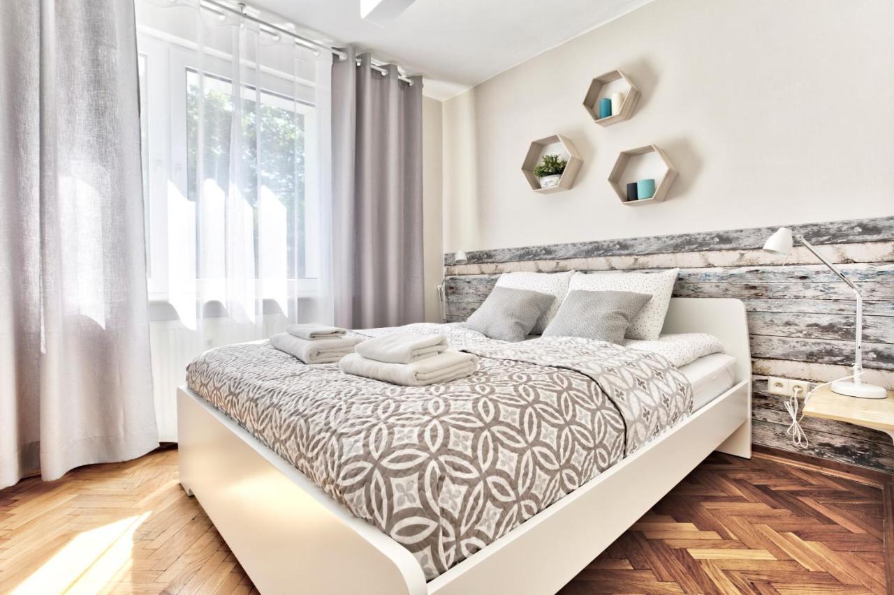 Tyzenhauz Apartments Lobzowska Street Krakow Bagian luar foto