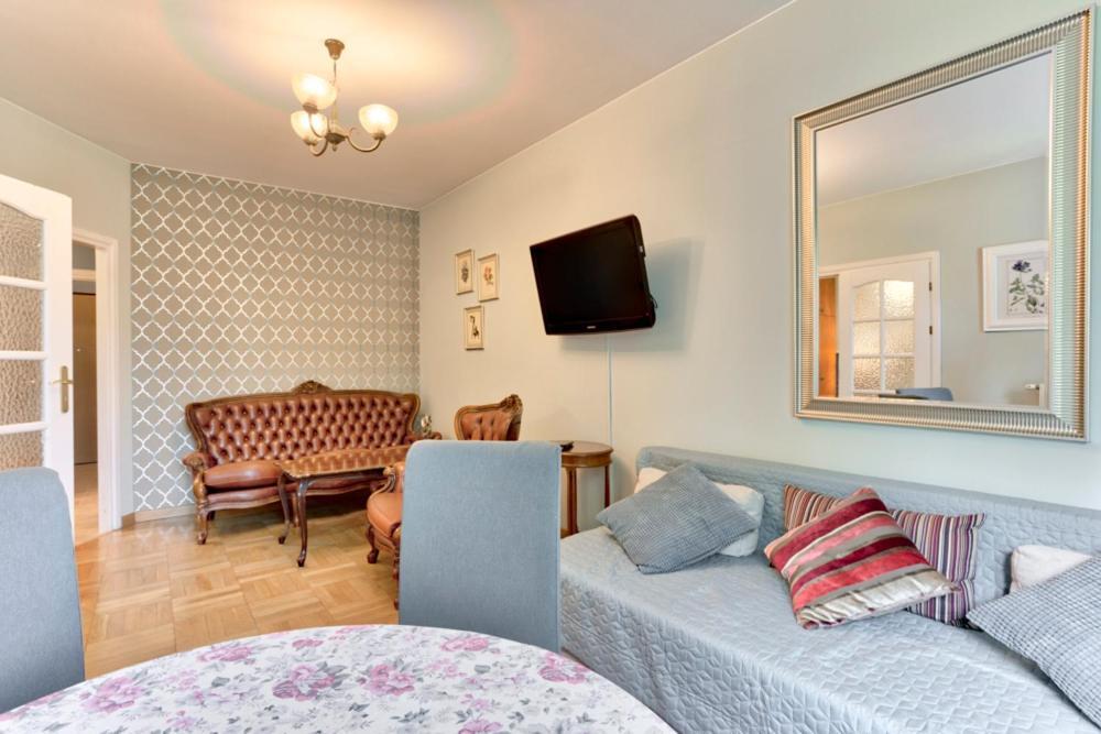 Tyzenhauz Apartments Lobzowska Street Krakow Bagian luar foto